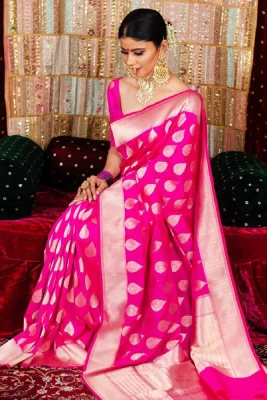 Indian-wedding-look
Banarasi silk saree