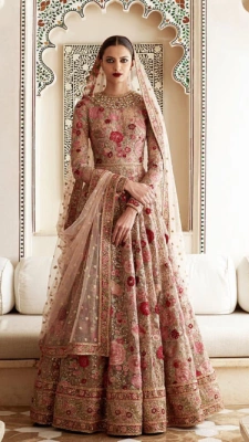 Indian-wedding-look
Anarkali suit